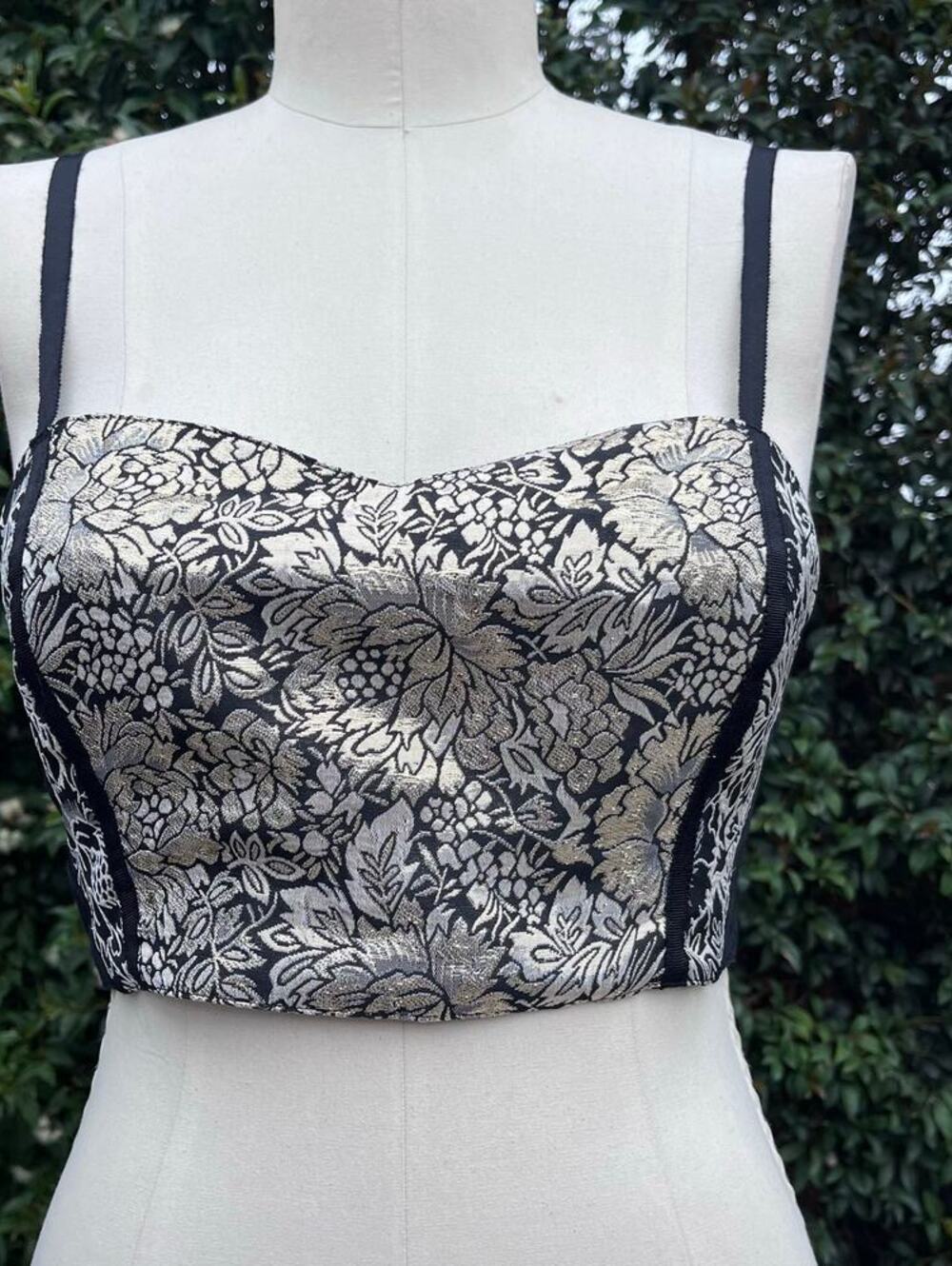 Kimchi Blue Metallic Brocade Bustier Crop Top Black Gold Floral Jacquard Size M